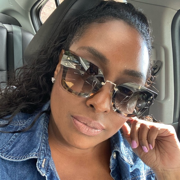 Meet your Posher, Stacy - Picture 11 of 11